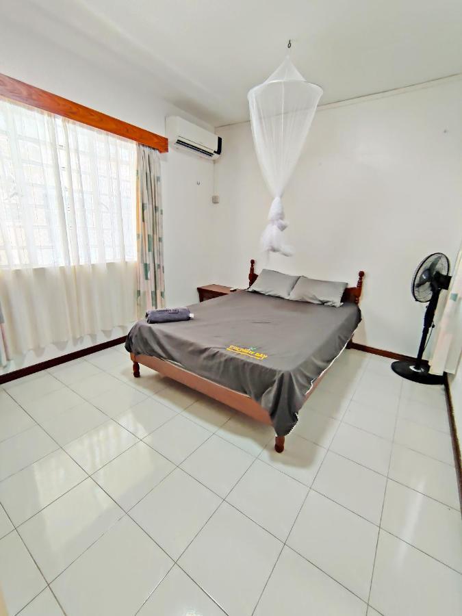 Coconut Bay Apartments Flic-en-Flacq Extérieur photo